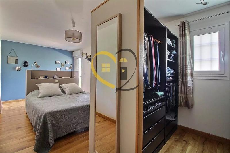 Villa - 176 m² - 6 pièces