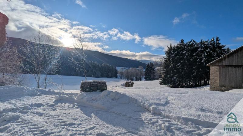 Terrain constructible - 1 000 m²