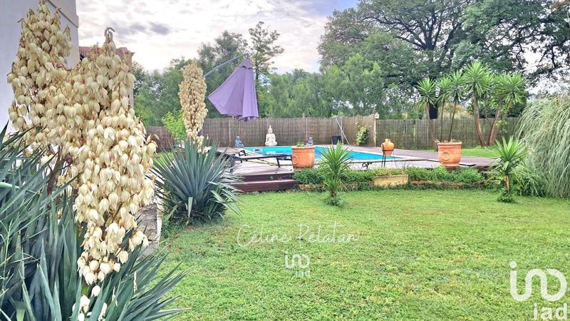 Maison - 258 m² - 8 pièces