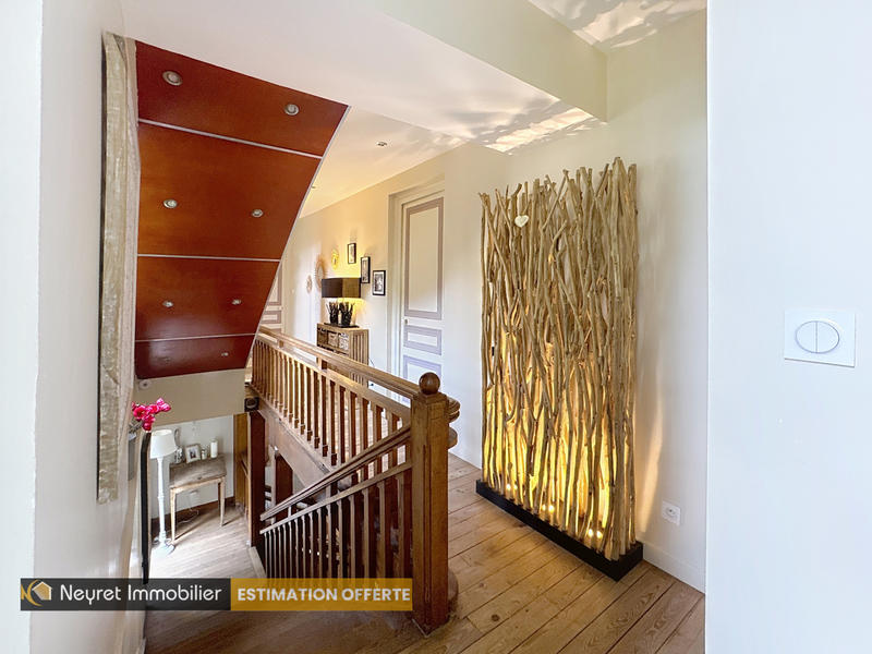 Maison - 300 m² - 10 pièces