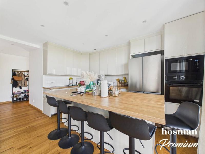 Appartement - 121 m² - 6 pièces