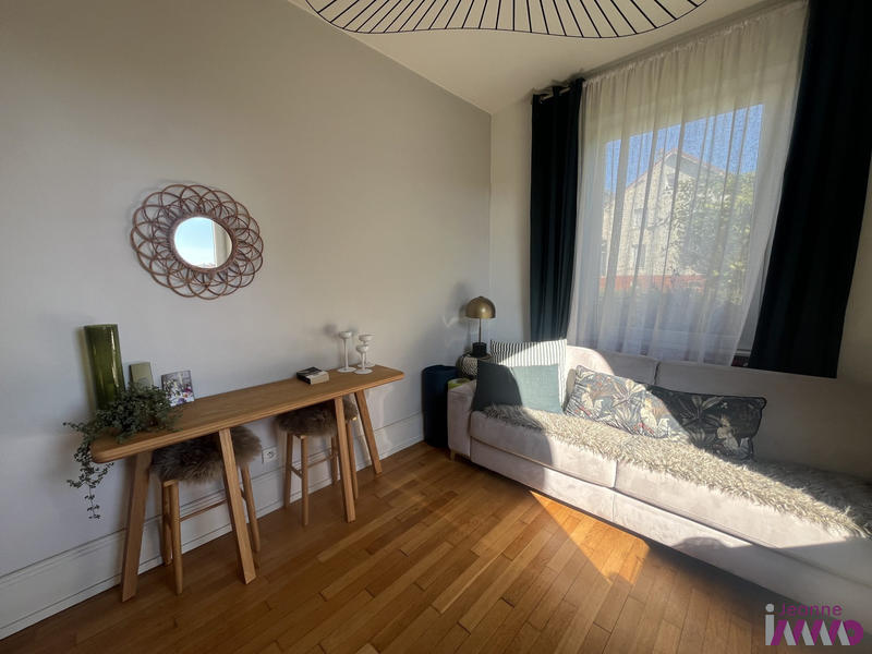 Maison - 210 m² - 7 pièces