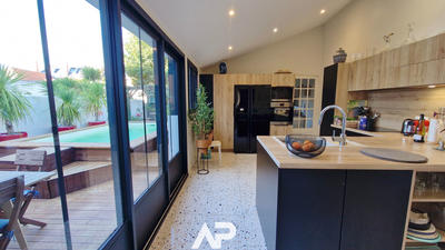 Maison - 181 m² - 8 pièces