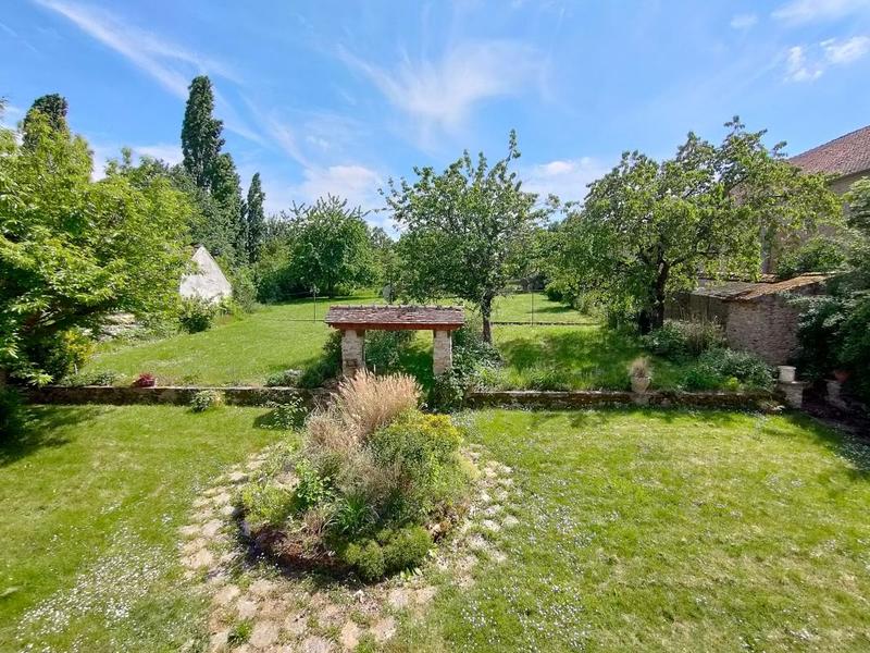 Maison - 197 m² - 7 pièces