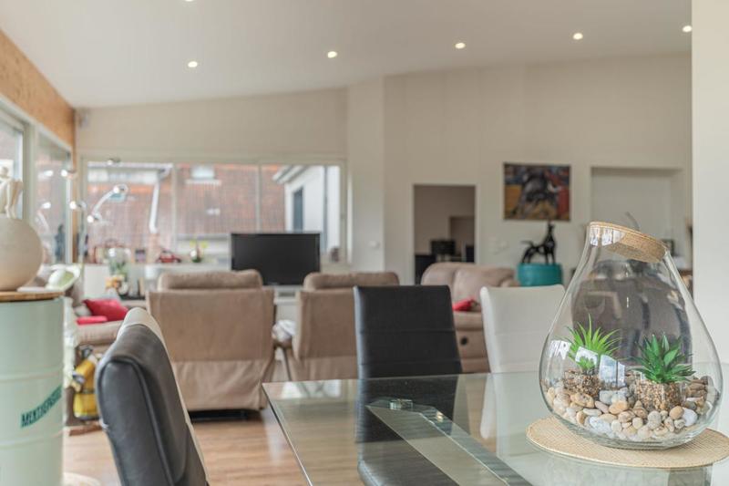 Appartement - 297 m² - 6 pièces