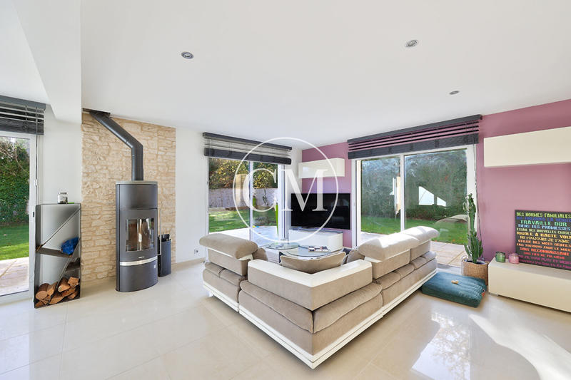 Maison - 182 m² - 6 pièces