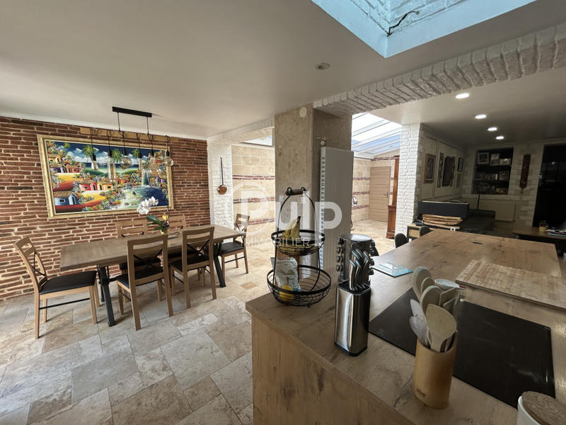 Maison de ville - 212 m² - 8 pièces