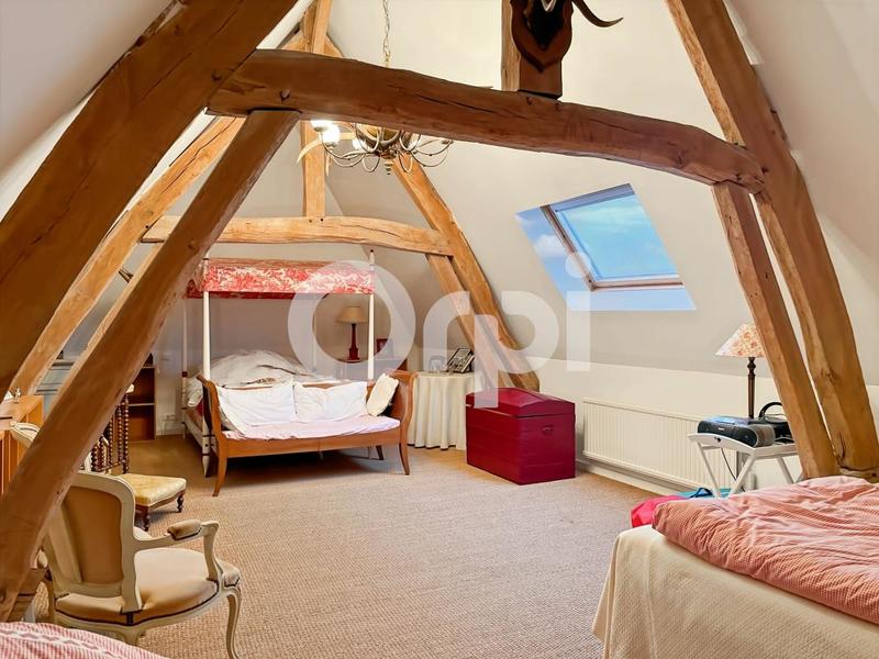 Propriété - 236 m² - 6 pièces