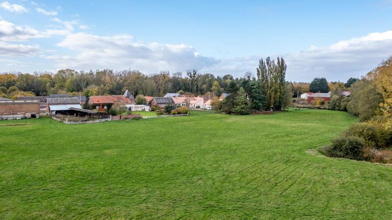 Maison - 300 m² - 7 pièces