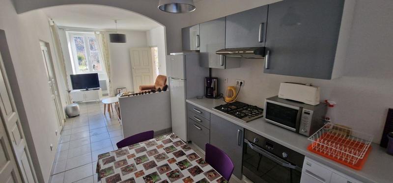 Maison - 165 m² - 9 pièces