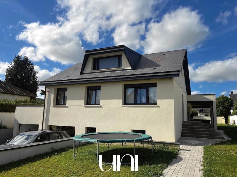 Maison - 206 m² - 6 pièces