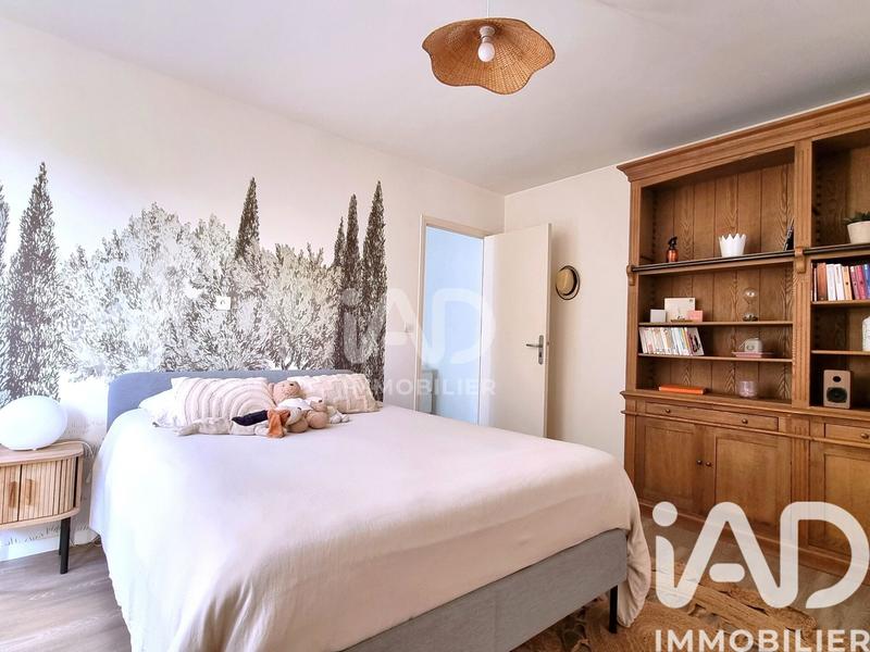 Maison - 230 m² - 8 pièces