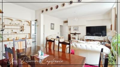 Maison - 181 m² - 6 pièces