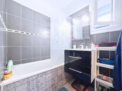 Appartement - 67 m² - 5 pièces