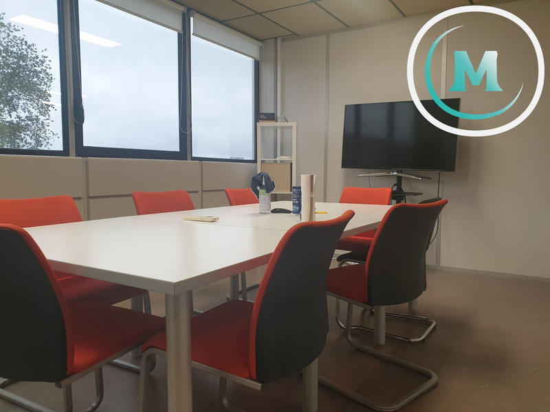 Bureau - 252 m² - 9 pièces