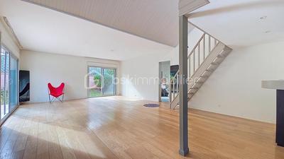 Pavillon - 120 m² - 5 pièces