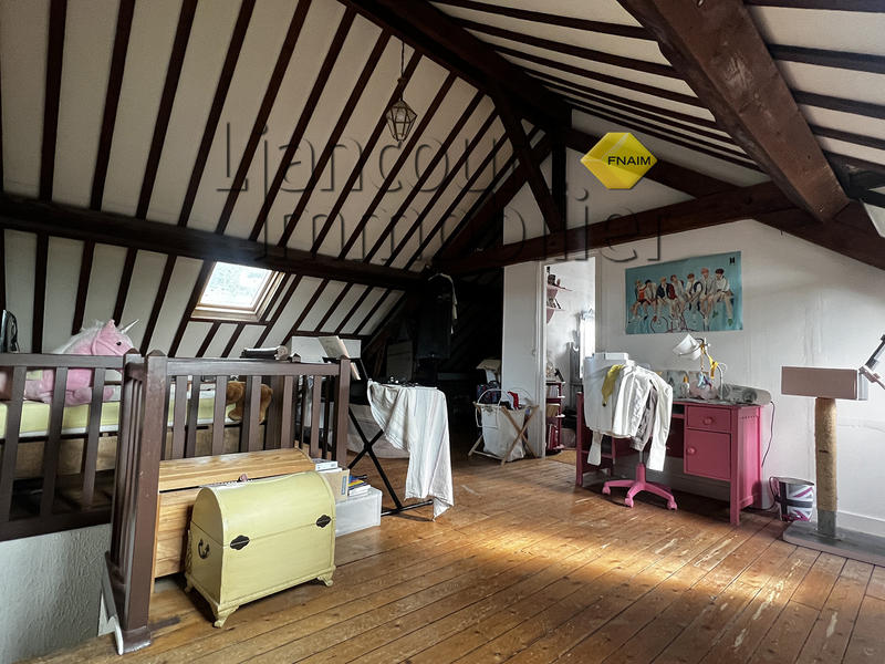 Maison - 155 m² - 8 pièces