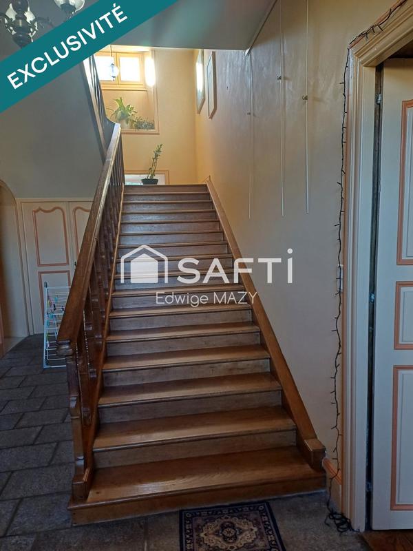 Maison - 244 m² - 8 pièces