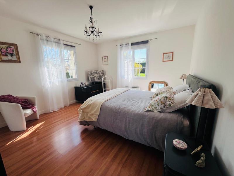 Maison traditionnelle - 191 m² - 8 pièces