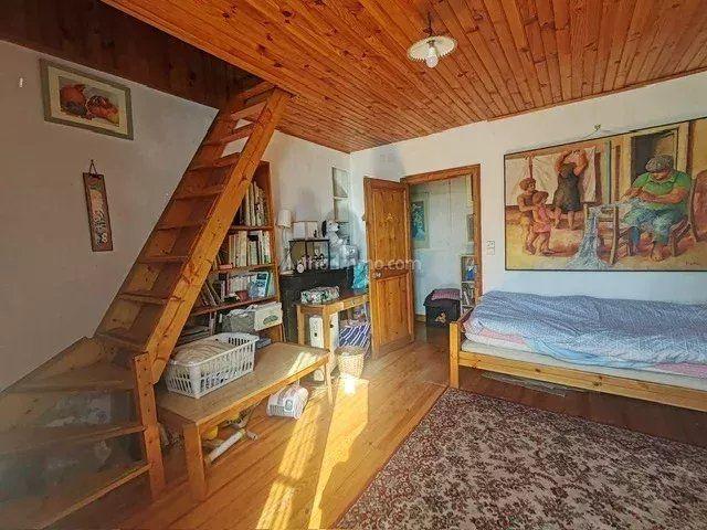 Maison - 80 m² - 5 pièces