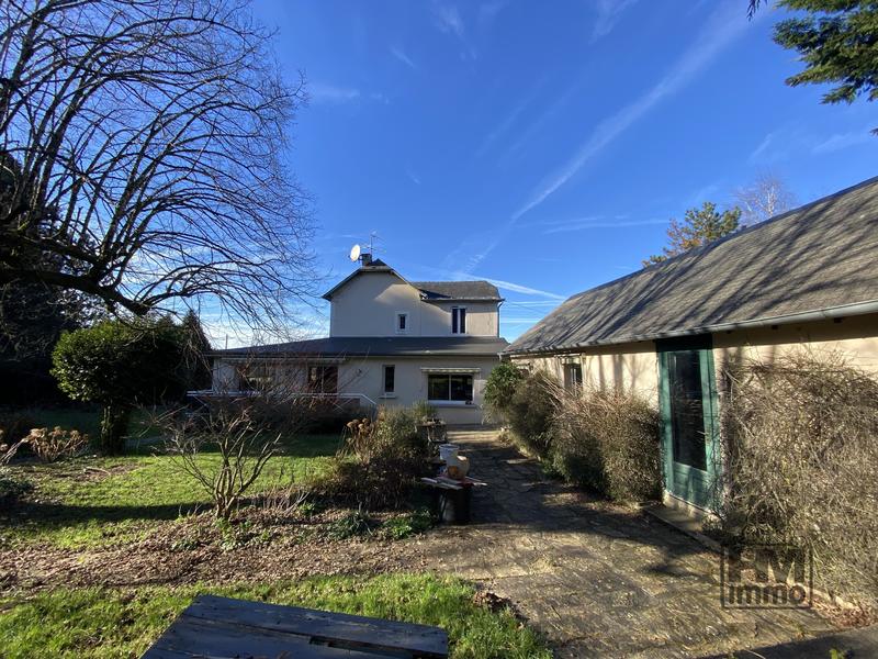 Maison - 210 m² - 5 pièces