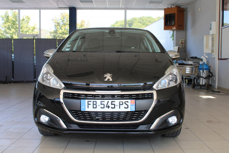 Peugeot 208 Puretech 82 €6.c Allure