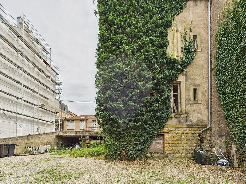 Maison - 200 m² - 10 pièces