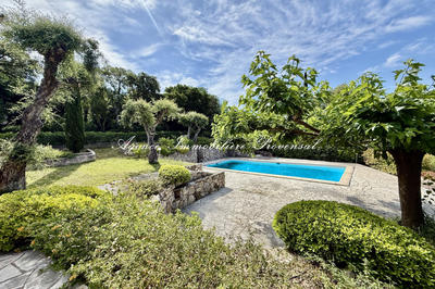 Villa - 154 m² - 6 pièces