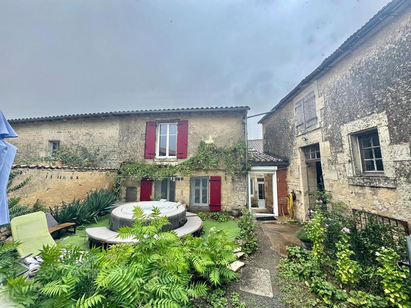 Maison - 186 m² - 6 pièces