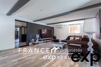 Maison - 245 m² - 7 pièces