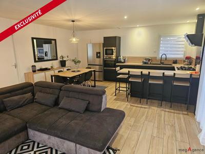 Maison traditionnelle - 103 m² - 6 pièces