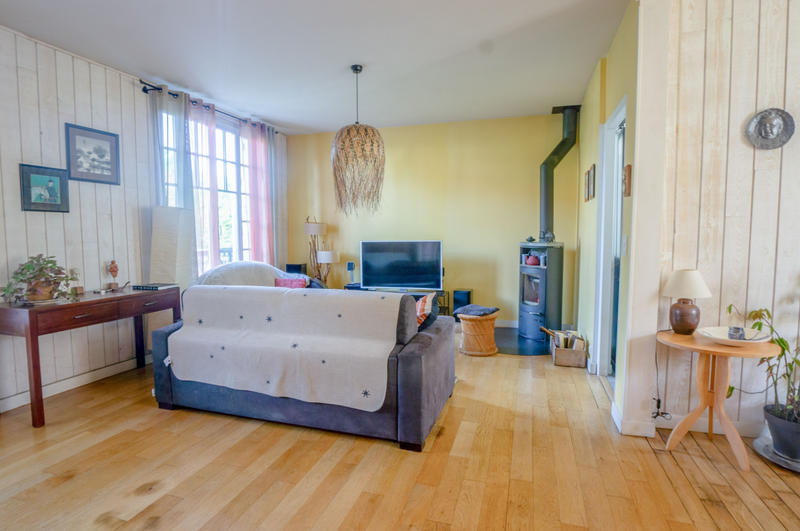 Maison - 186 m² - 8 pièces