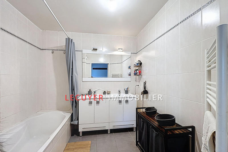 Appartement - 81 m² - 4 pièces