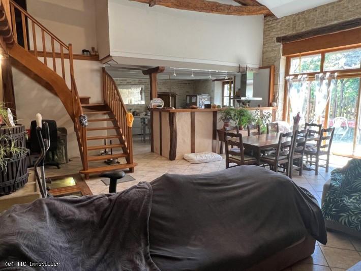 Maison ancienne - 263 m² - 8 pièces