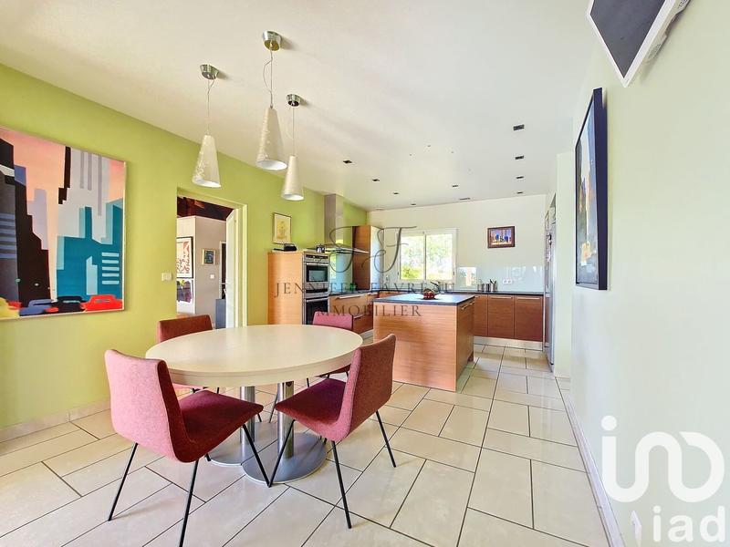 Maison de maîtres - 257 m² - 8 pièces