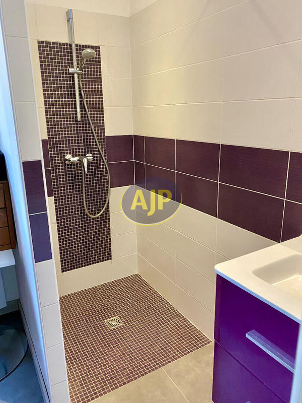 Maison - 157 m² - 4 pièces