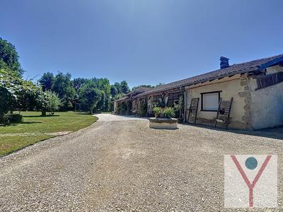 Ferme - 232 m² - 8 pièces