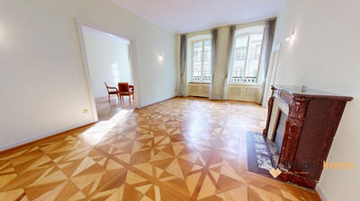 Appartement - 187 m² - 6 pièces