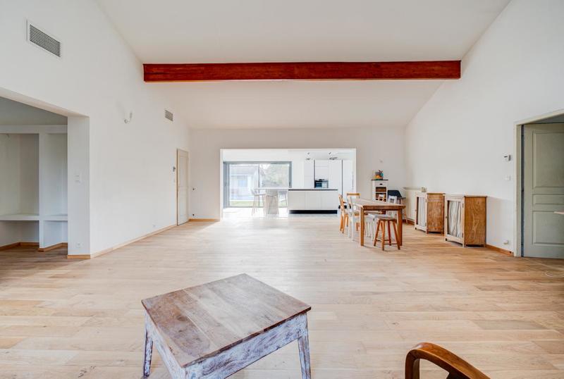 Maison - 212 m² - 7 pièces