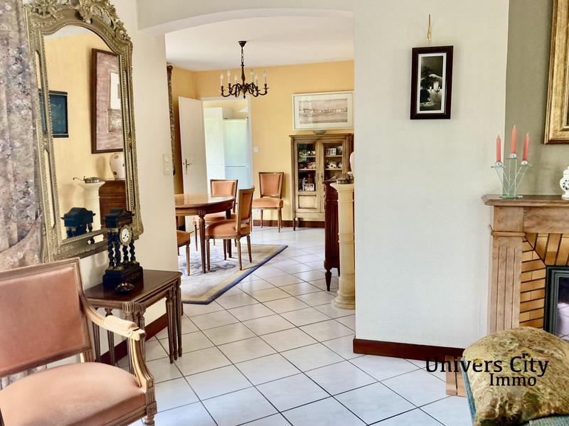 Maison contemporaine - 177 m² - 7 pièces