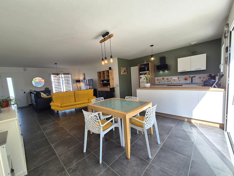 Maison - 94 m² - 4 pièces