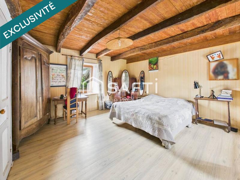 Maison - 228 m² - 9 pièces