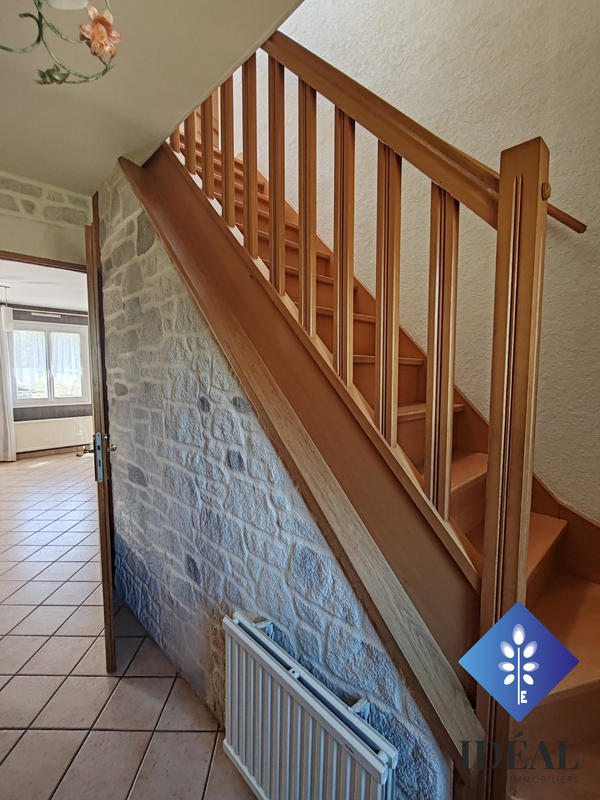 Maison traditionnelle - 147 m² - 5 pièces