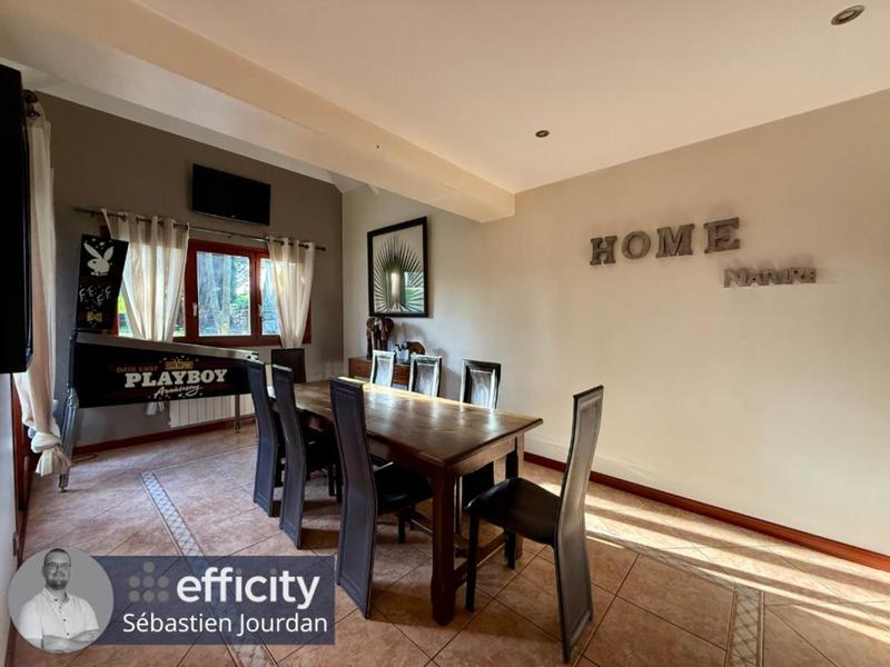 Maison - 136 m² - 6 pièces