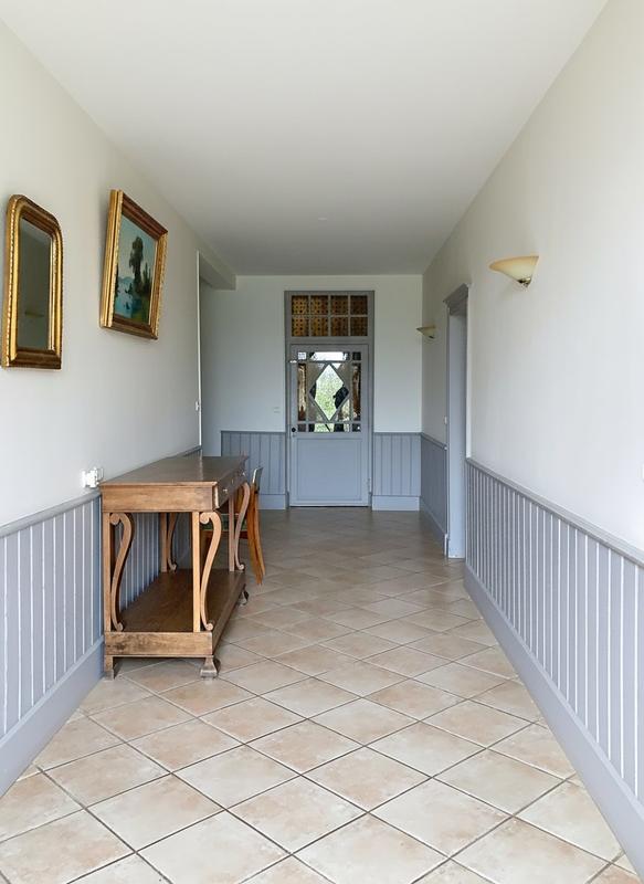 Maison - 300 m² - 12 pièces