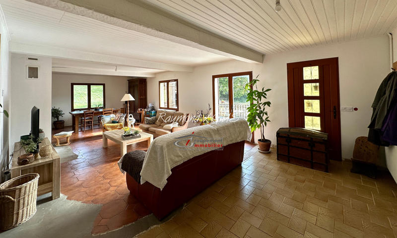 Maison - 190 m² - 6 pièces