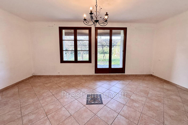 Maison - 270 m² - 8 pièces