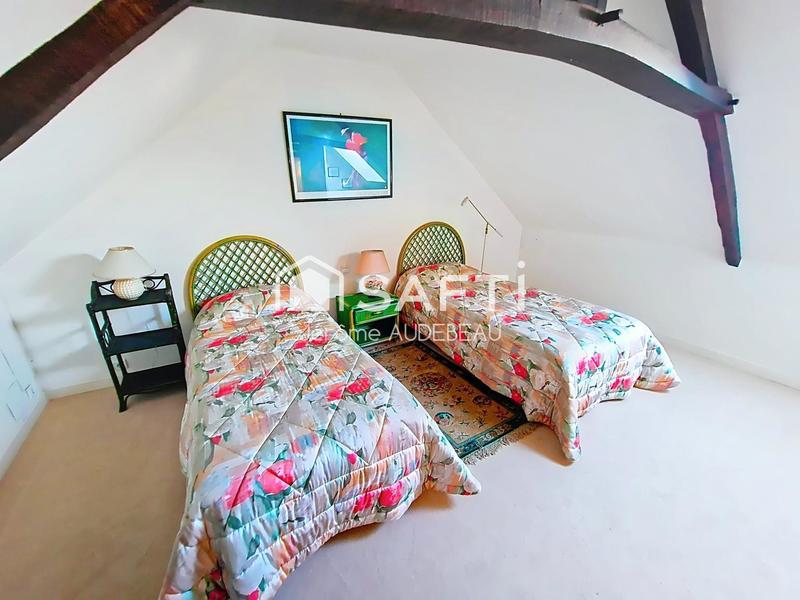 Maison - 209 m² - 6 pièces