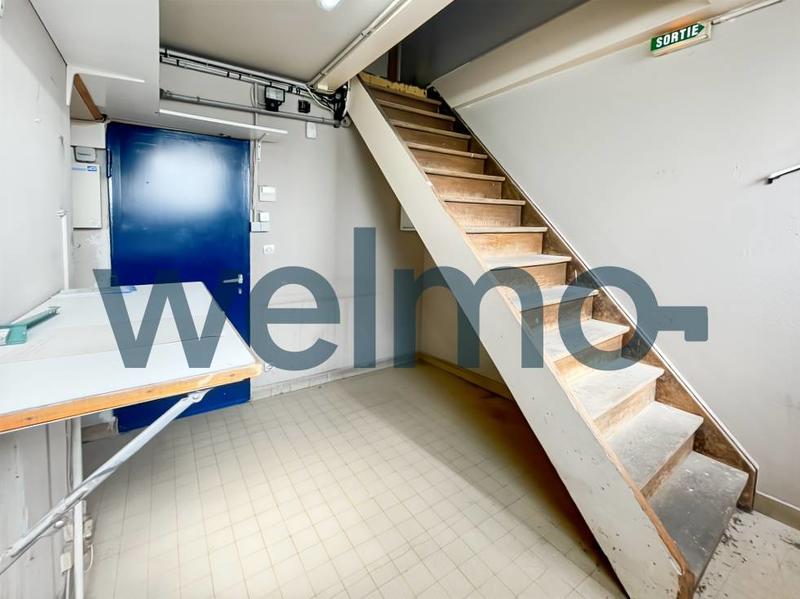 Local commercial - 156 m² - 5 pièces