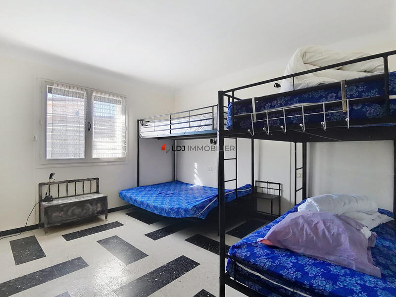 Maison traditionnelle - 160 m² - 9 pièces